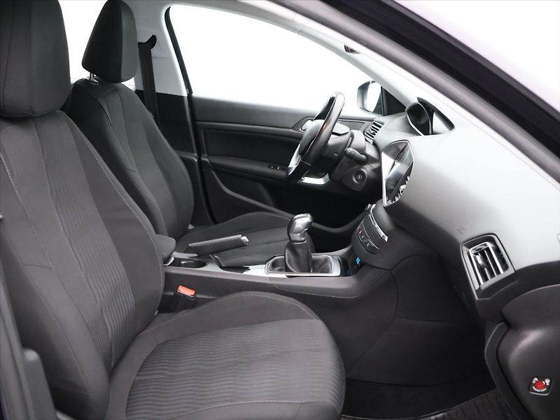 Peugeot 308 SW 1,6 HDI  Aut.klima - fotka 11 z 27
