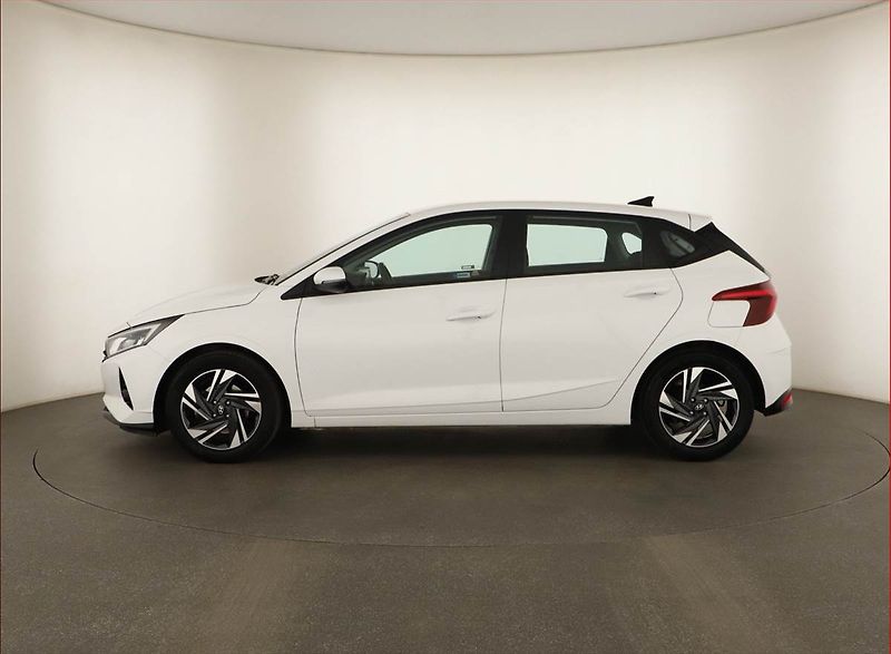 Hyundai i20 (2023) Smart 1.0 T-GDI MHEV, ČR,1.maj - fotka 3 z 14