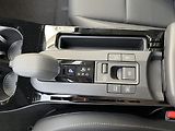 Toyota Prius 2.0L PHEV Executive - náhled 25