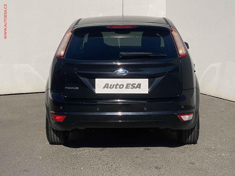Ford Focus (2009) 1.6 i, AC, park.asist - fotka 5 z 14