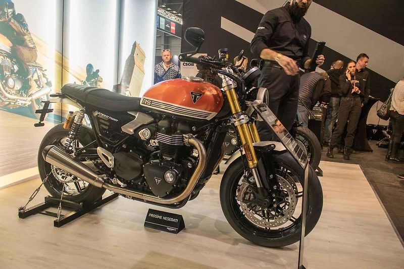 Aprilia Tuono 660
