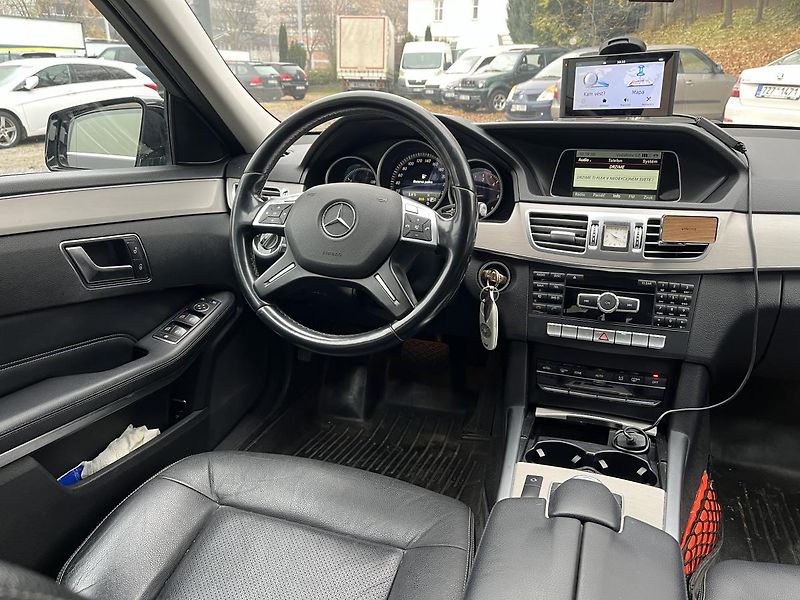 Mercedes-Benz Třídy E (2013) 220 CDi 100 Kw AVANTG. AKCE!! - fotka 11 z 15