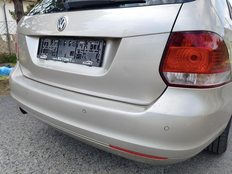 Volkswagen Golf (2013) VI 1,2 TSI Combi 77Kw Match - fotka 31 z 33