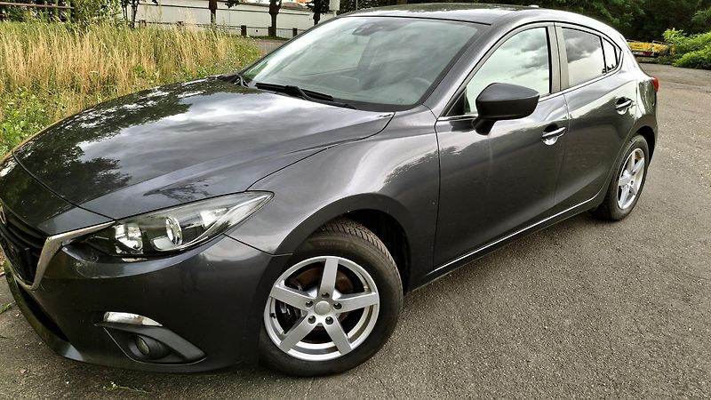 Mazda 3 1.5 74kw krásná 1. majitel - fotka 2 z 30