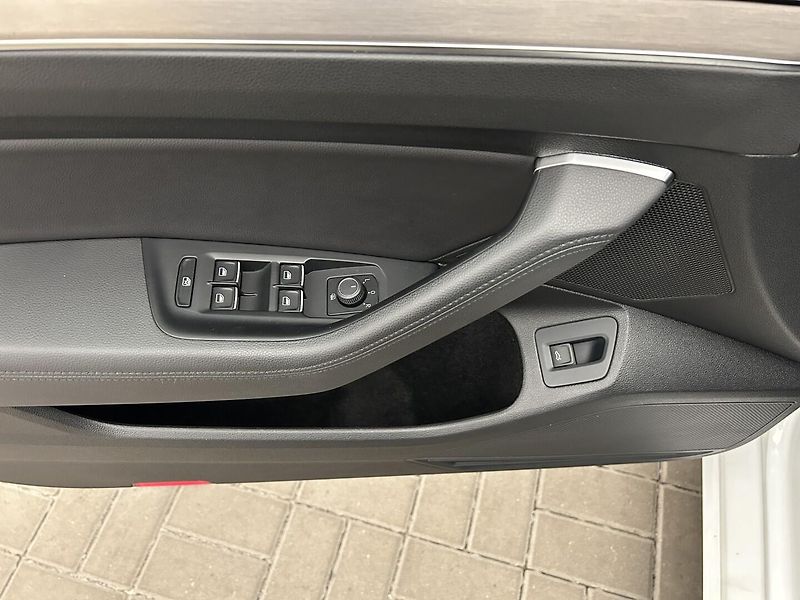 Volkswagen Passat Variant 2.0 TDI 4Motion 4x4 HIGHLINE - fotka 13 z 21