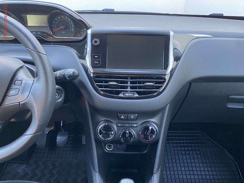 Peugeot 208 (2016) 1.2 PT, 1.maj,ČR, Active - fotka 12 z 14