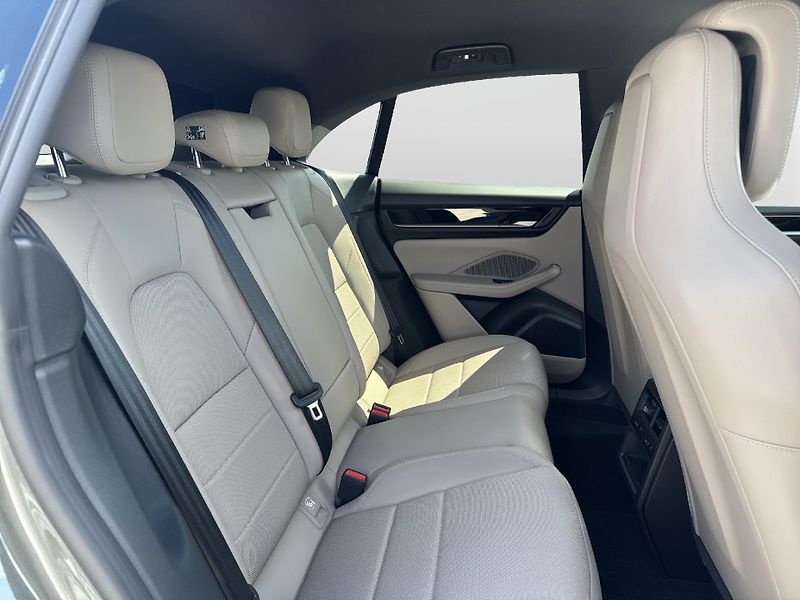 Porsche Macan - fotka 21 z 28