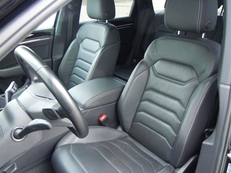 Volkswagen Touareg 3,0TDI VZDUCH KŮŽE HUD TAŽNÉ - fotka 30 z 40