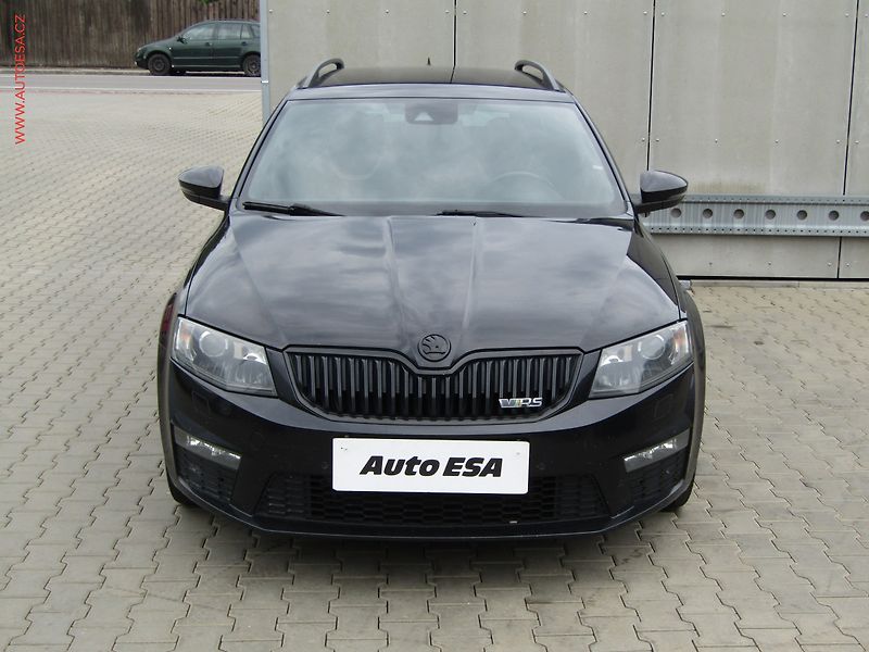 Škoda Octavia (2014) 2.0 TDi, RS, DSG - fotka 2 z 18