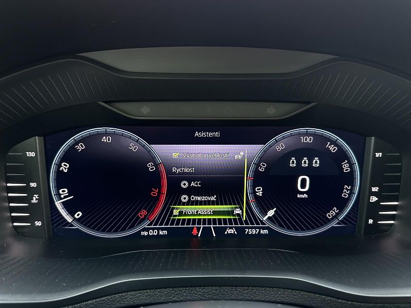 Škoda Karoq 1.5TSi Top & Selection 150PS L - fotka 23 z 46