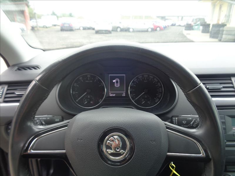 Škoda Octavia (2014) 1,4 - fotka 13 z 19