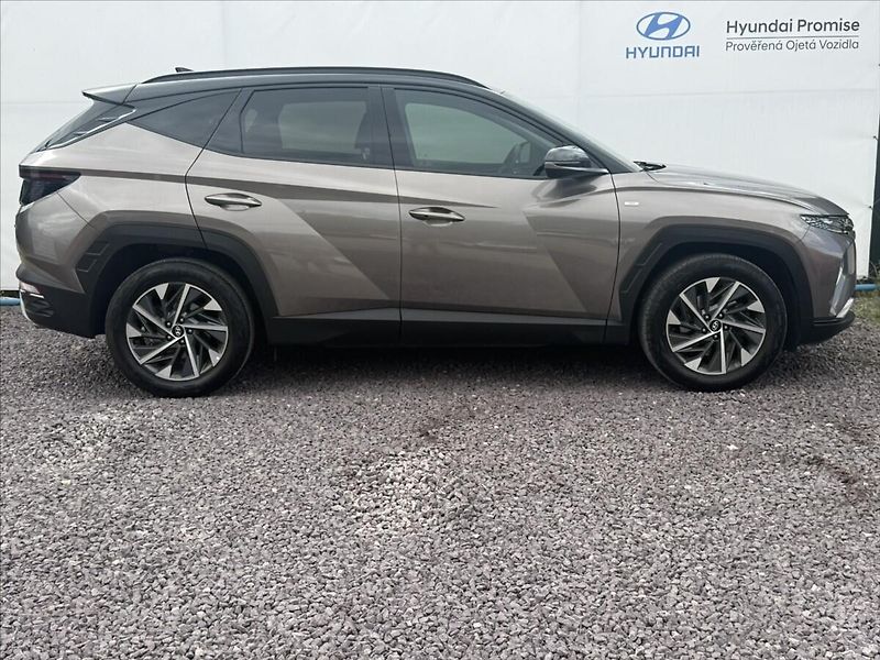 Hyundai Tucson 1,6 T-GDI 110kW DCT Style - fotka 24 z 26