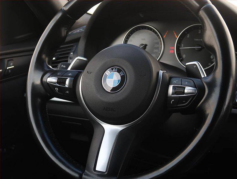 BMW X4 (2018) M Sport xDrive30d, 4X4 - fotka 19 z 20
