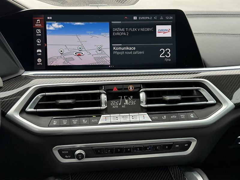 BMW X6 M50i - fotka 12 z 20