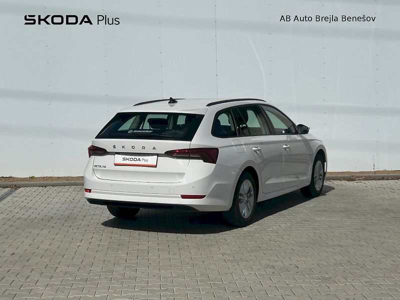 Škoda Octavia (2023) COMBI AMBITION 2.0TDI 110kW 6° - fotka 2 z 26