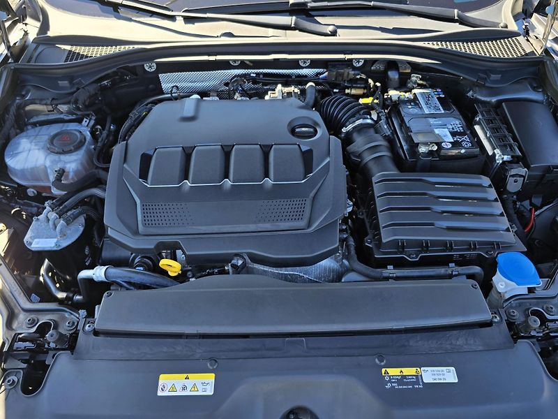 Škoda Superb 2.0TDI 110KW DSG STYLE+ TZ. ČR - fotka 8 z 50