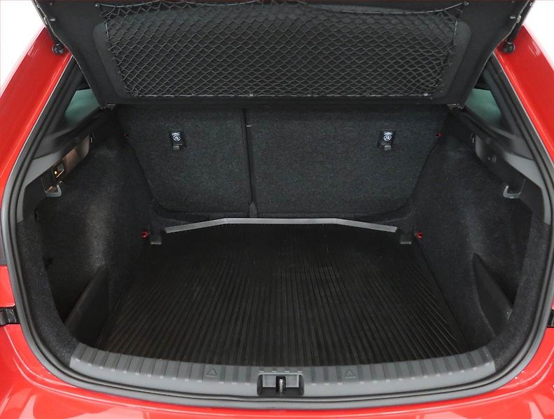 Škoda Scala (2024) Drive 1.0 TSI - fotka 13 z 23
