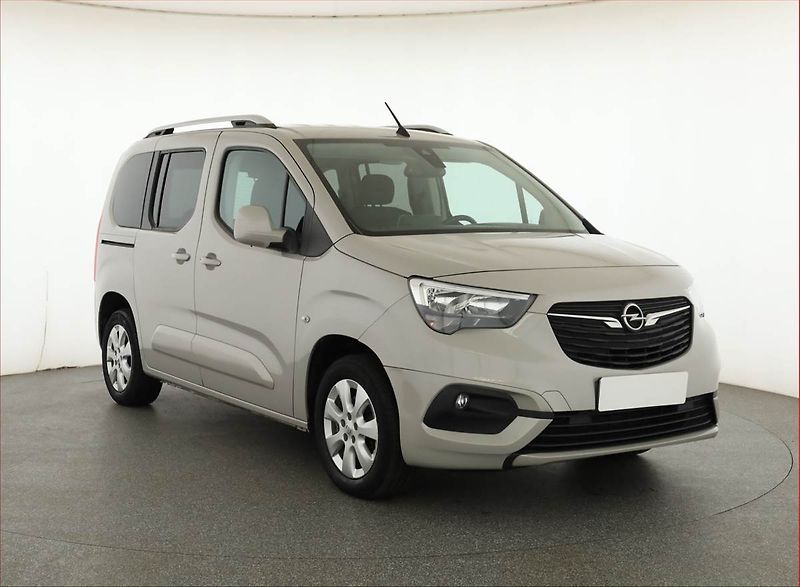 Opel Combo (2020) Enjoy 1.2 Turbo, 5Míst, ČR - fotografie inzerátu