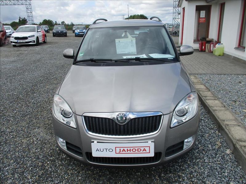 Škoda Fabia 1,4 i 16v,aut.klima,serv.kn. - fotka 2 z 37