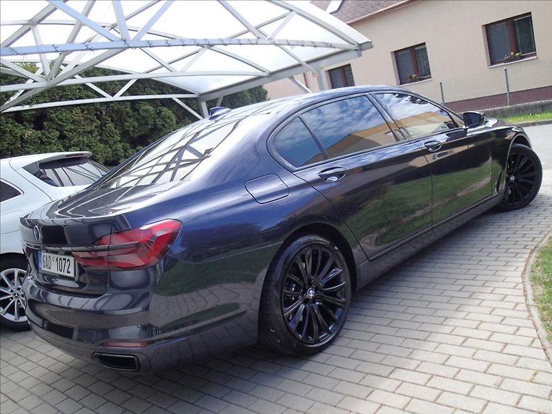 BMW Řada 7 3,0 740Ld ,XDRIVE - fotka 8 z 59