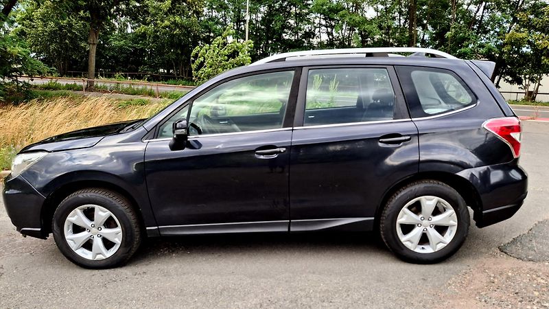Subaru Forester 2.0 benzin 110 kw 4x4 - fotka 8 z 43