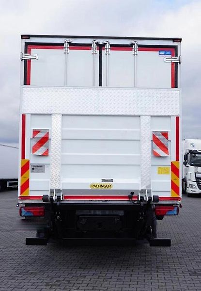 MAN TGS (2020) 26.360 6x2 chlaďák EURO 6 - fotka 6 z 18