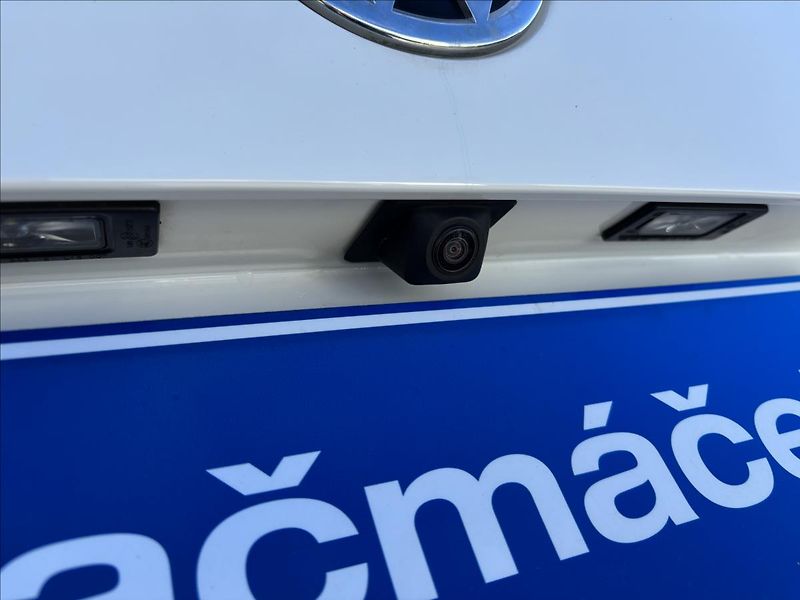 Volkswagen Multivan 2,0 TDI Comfortline 4x4 AUT - fotka 14 z 49