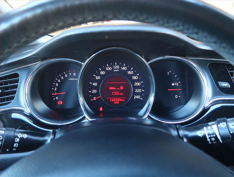 Kia Ceed (2018) Gold 1.6 GDI, Serv.kniha, Navi - fotka 11 z 18