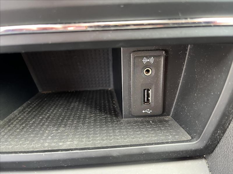 Seat Leon 1,4 TSi 92KW KLIMA ROZVODY - fotka 21 z 40
