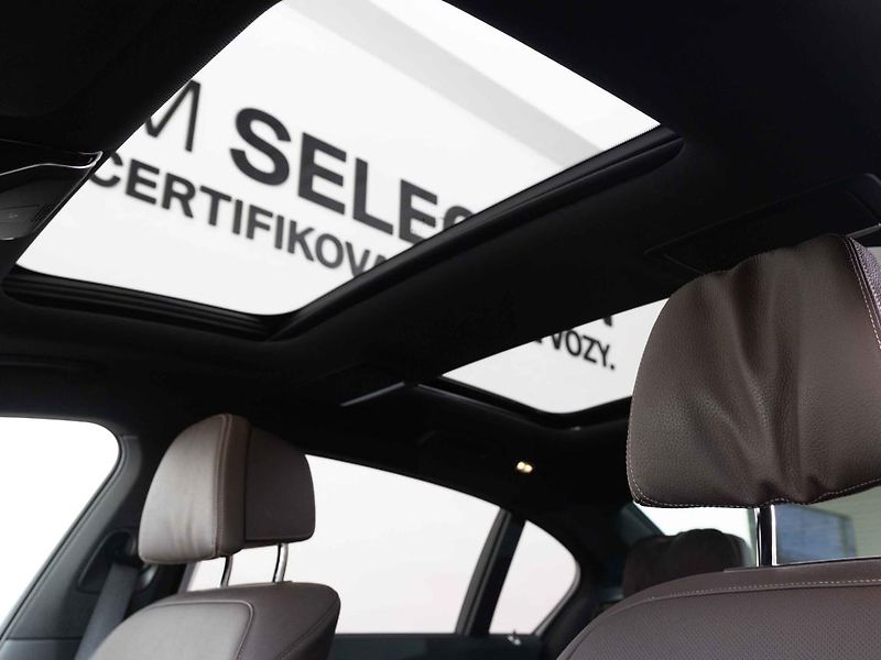 BMW Řada 7 750Li xDrive Sedan - fotka 21 z 22