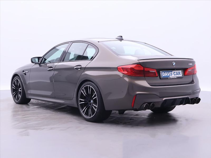 BMW M5 4,4 V8 441kW xDrive Individual - fotka 5 z 46