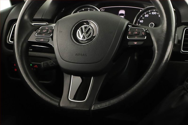 Volkswagen Touareg (2014) R-Line 3.0 TDI, 4X4, Automat - fotka 20 z 22