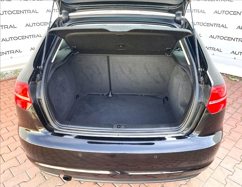 Audi A3 1,2 TFSI Sportback 77kw servis - fotka 10 z 23