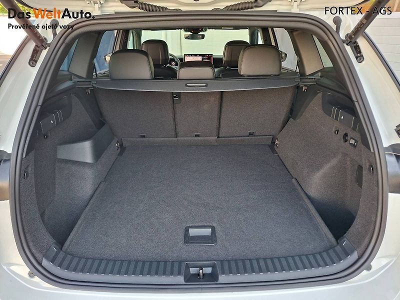 Volkswagen Tayron (2025) R-LINE,2.0 TDI,142kW,4x4,Záruk - fotka 24 z 30
