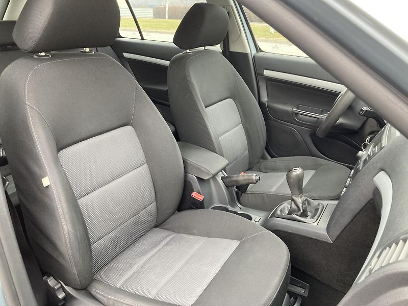 Škoda Octavia (2006) Combi 1,9 TDI, tažné, serviska - fotka 9 z 21