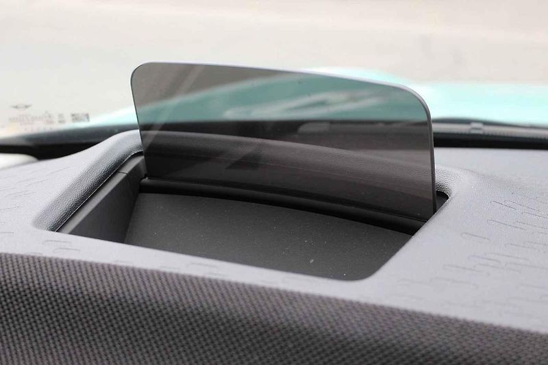 Mini Cooper S stále vyhoví nadšeným řidičům