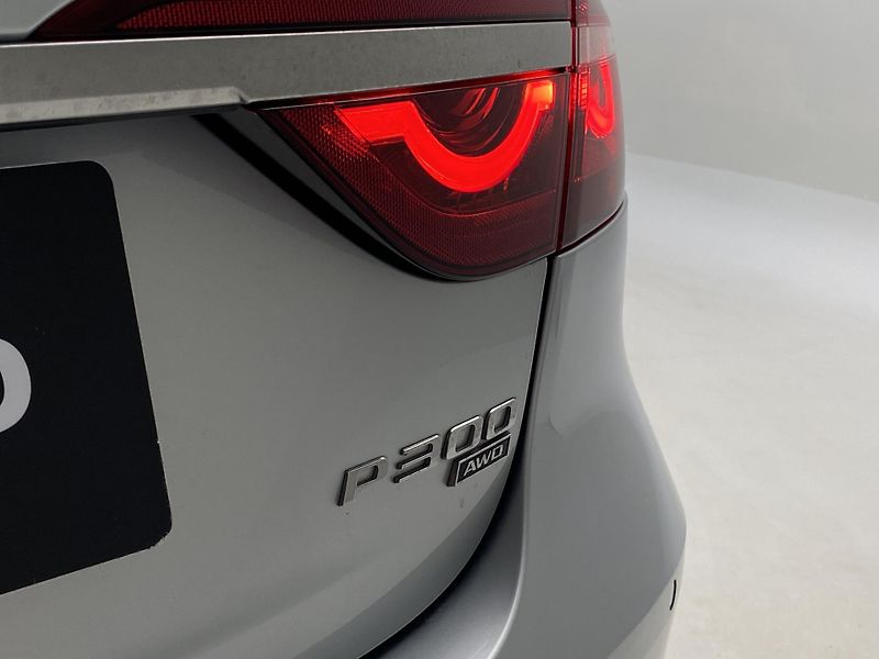 Jaguar XF P300 R-DYNAMIC S AWD AUT CZ - fotka 33 z 44