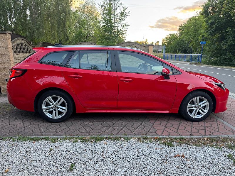 Toyota Corolla 1.8E-Cvt Comf Sport 1.MAJ.DPH - fotka 27 z 28