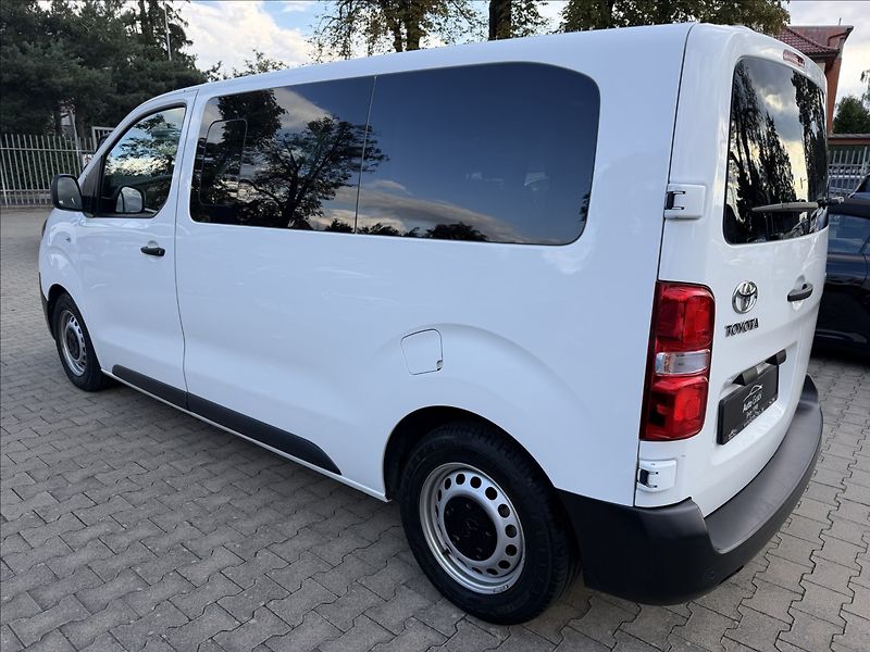 Toyota ProAce 9Míst ČR 1.maj. - fotka 7 z 21