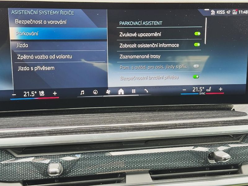 BMW X5 (2024) xDrive 30d M PAKET - fotka 33 z 35
