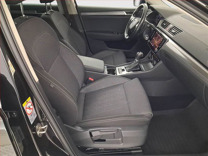 Škoda Superb (2022) 2.0 TDI - fotka 9 z 20