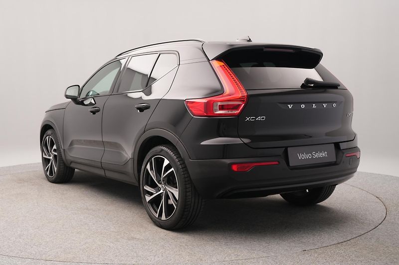 Volvo XC40 B4 AWD INSCRIPTION AUT  - fotka 8 z 51