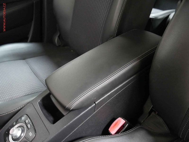 Renault Scénic (2013) 1.6 dCi, ČR, Xenon, AC - fotka 22 z 24