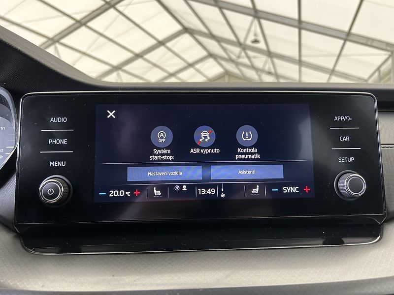 Škoda Octavia 1.5 TSI  Ambition   Plus - fotka 11 z 28