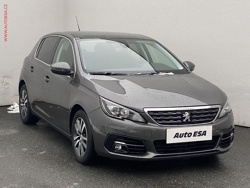 Peugeot 308 (2020) 1.2 PT, Allure, navi, panor - fotografie inzerátu