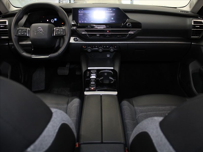 Citroën C5 X 1,2 PT 96kW PLUS VÝPRODEJ! - fotka 8 z 22