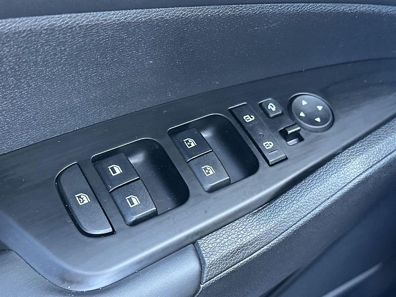 Kia Sportage (2024) 1.6 T-GDI 4x4 Exclusive - fotka 17 z 29