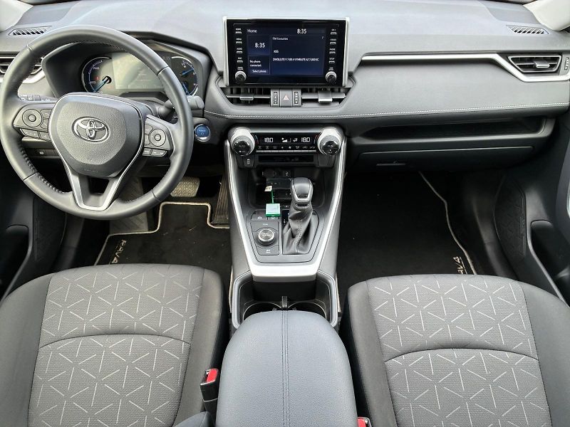 Toyota RAV4 (2022) COMFORT 2.5 HYBRID 131kW 4WD  - fotka 9 z 11