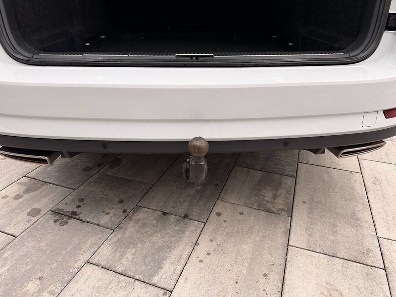 Škoda Superb (2021) Sportline 2.0 TSI 4x4 DSG - fotka 24 z 39