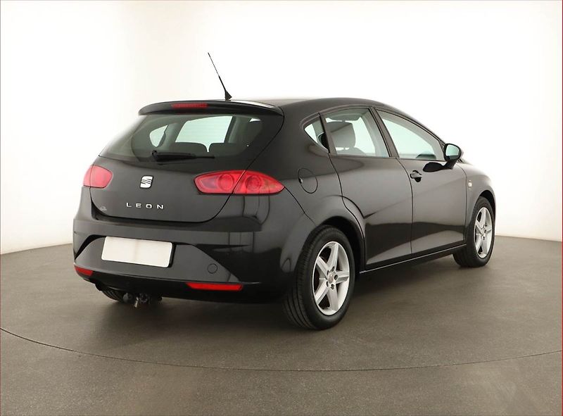 Seat Leon (2011) 1.2 TSI, nová STK, Tažné - fotka 5 z 13